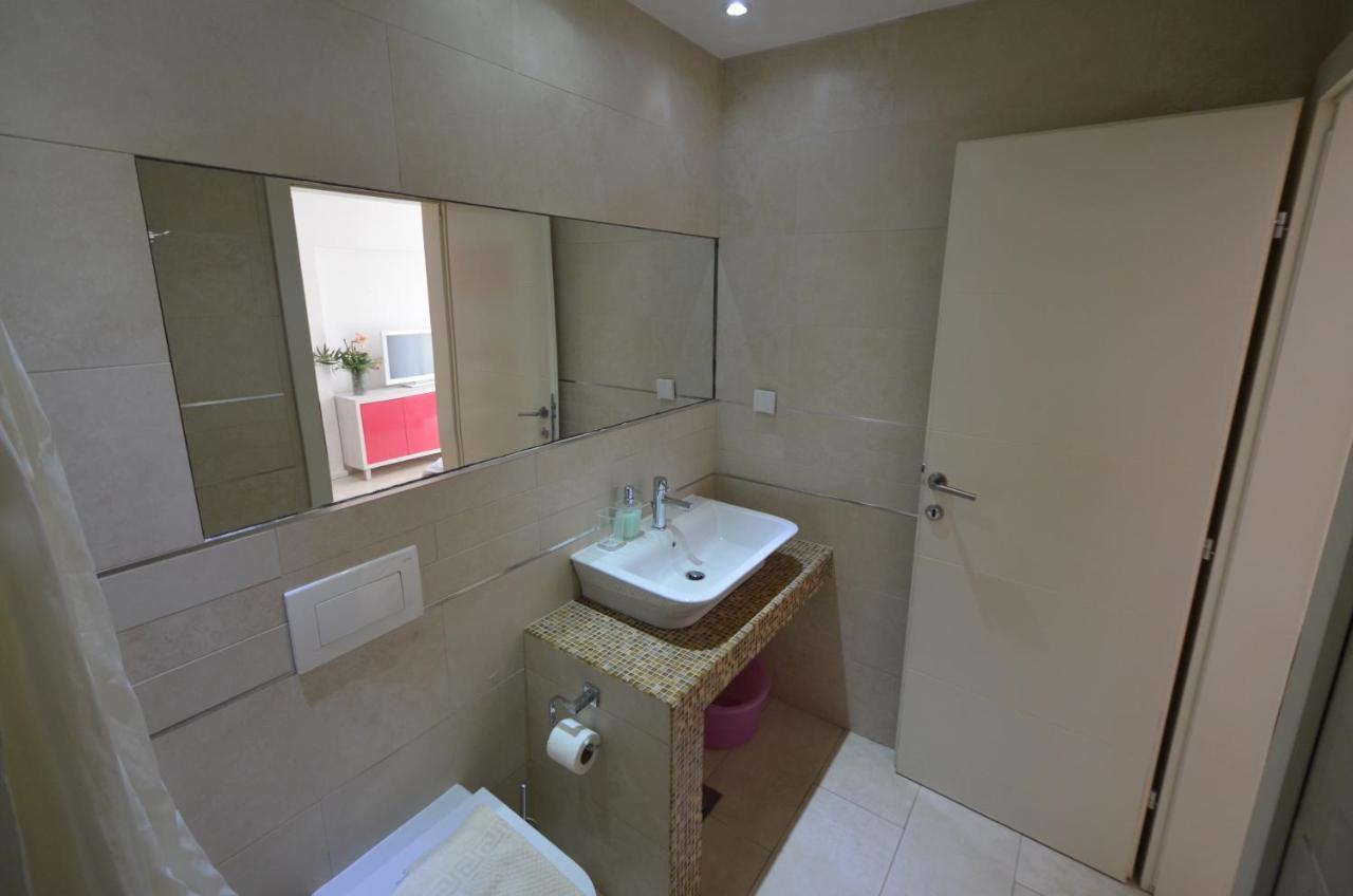 Apartments Karmen Maria Novigrad  Luaran gambar